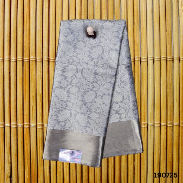 Graceful Silver Tissue Jacquard Banarasi Saree